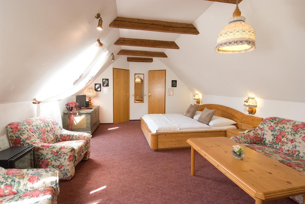 Hotel Biedermeier Hof Schärding Kamer foto