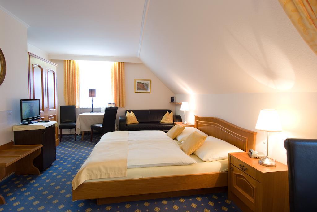 Hotel Biedermeier Hof Schärding Kamer foto
