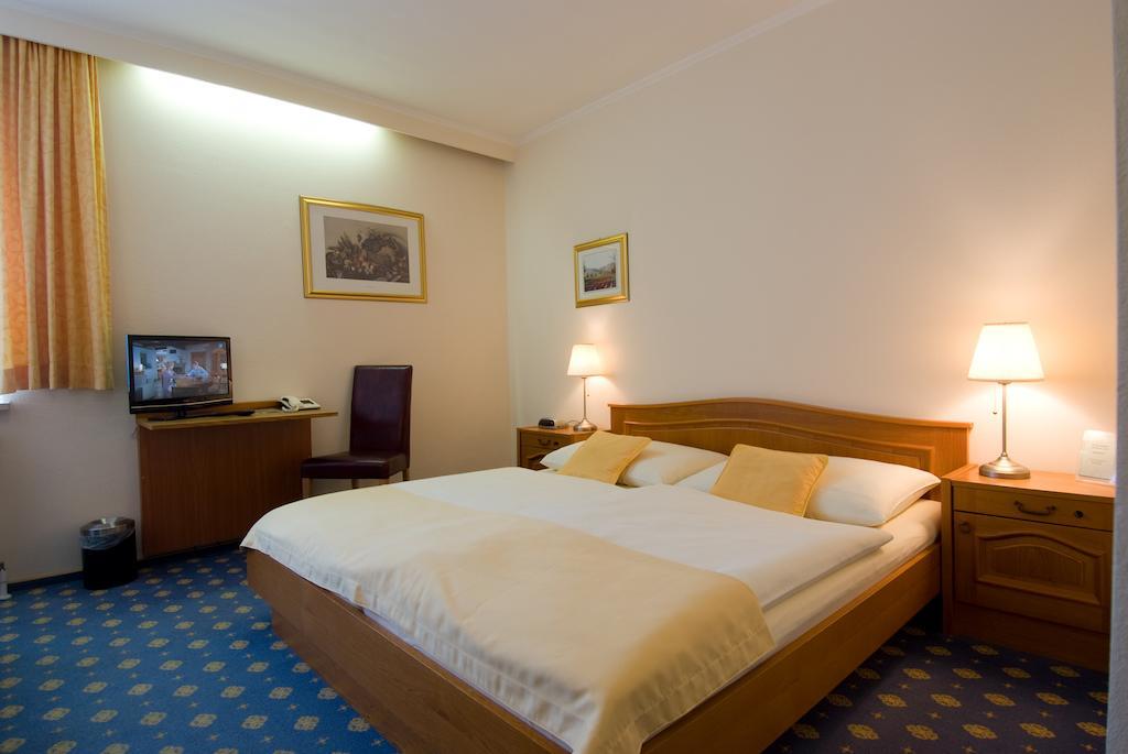 Hotel Biedermeier Hof Schärding Buitenkant foto