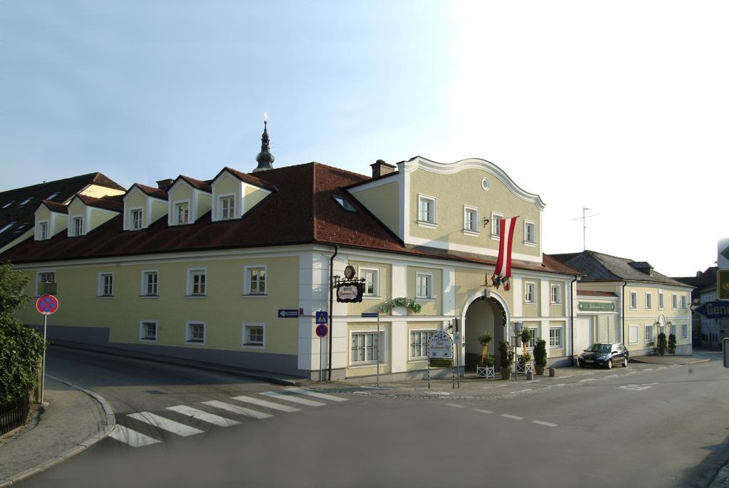 Hotel Biedermeier Hof Schärding Buitenkant foto
